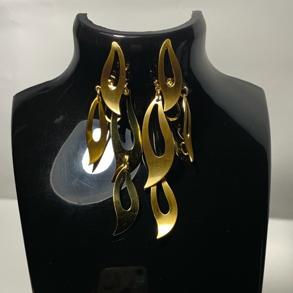 Dangle Earrings - Picture 1 of 1